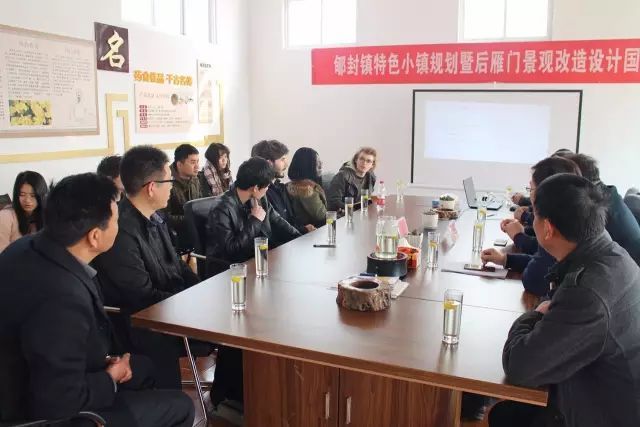一批批參觀(guān)團為何頻頻到云臺冰菊基地參觀(guān)？